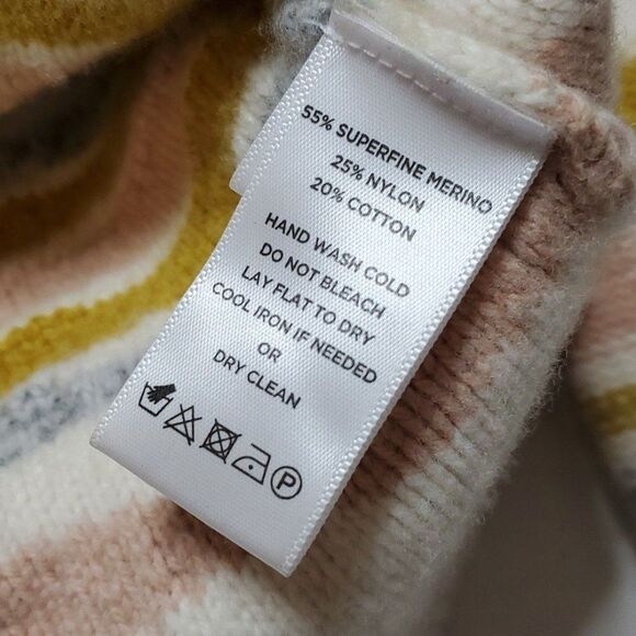 Lilla P Full Sleeve Textured Turtleneck Sweater - Picture 4 of 5